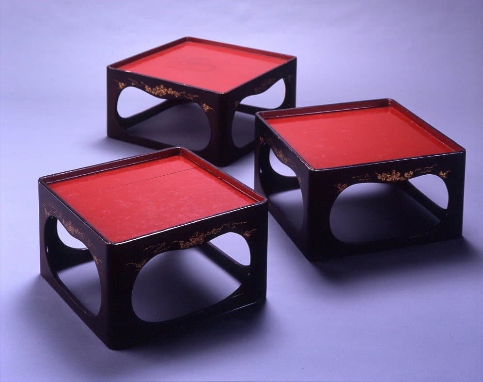 跡目相続を祝した食膳